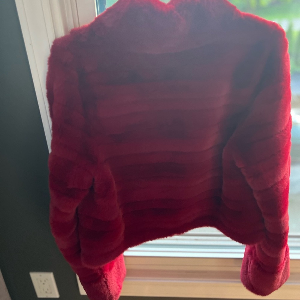 Cropped Belle Fare Fur Jacket - Deep Red - Picture 3 of 5